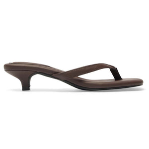 Malta Thongs in Chocolate Smooth