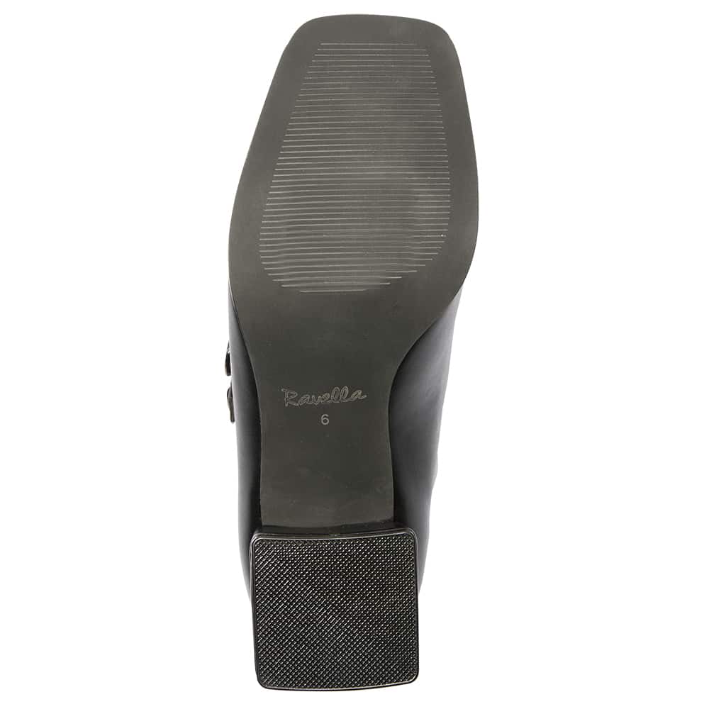 Metro Heel in Black Smooth