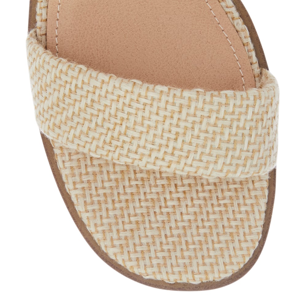 Mia Heel in Natural Smooth