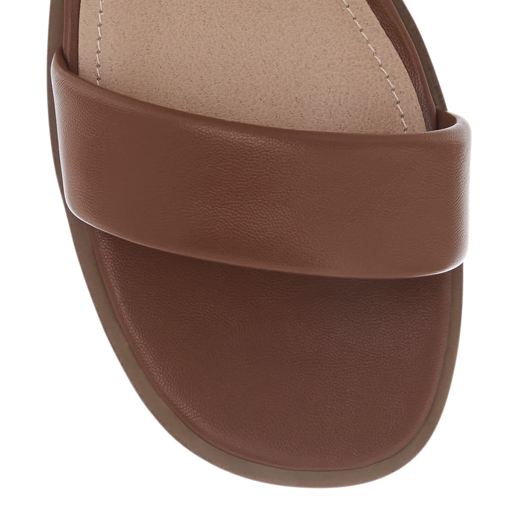 Mia Heel in Tan Smooth