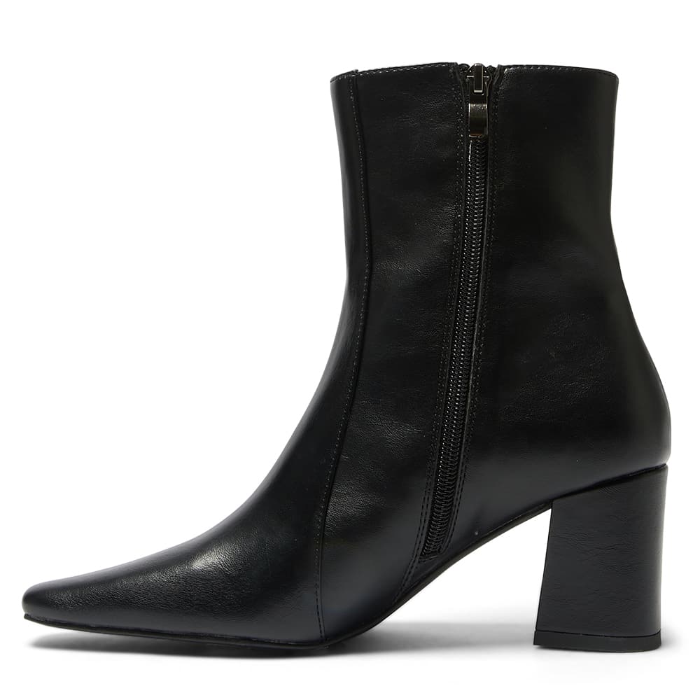 Nitro Boot in Black Smooth