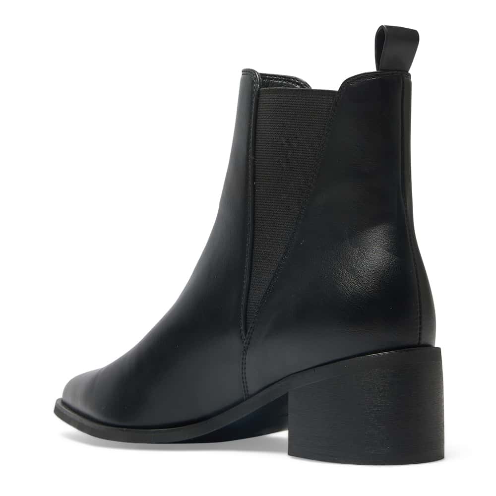 Noble Boot in Black