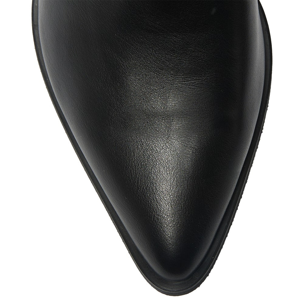 Noble Boot in Black