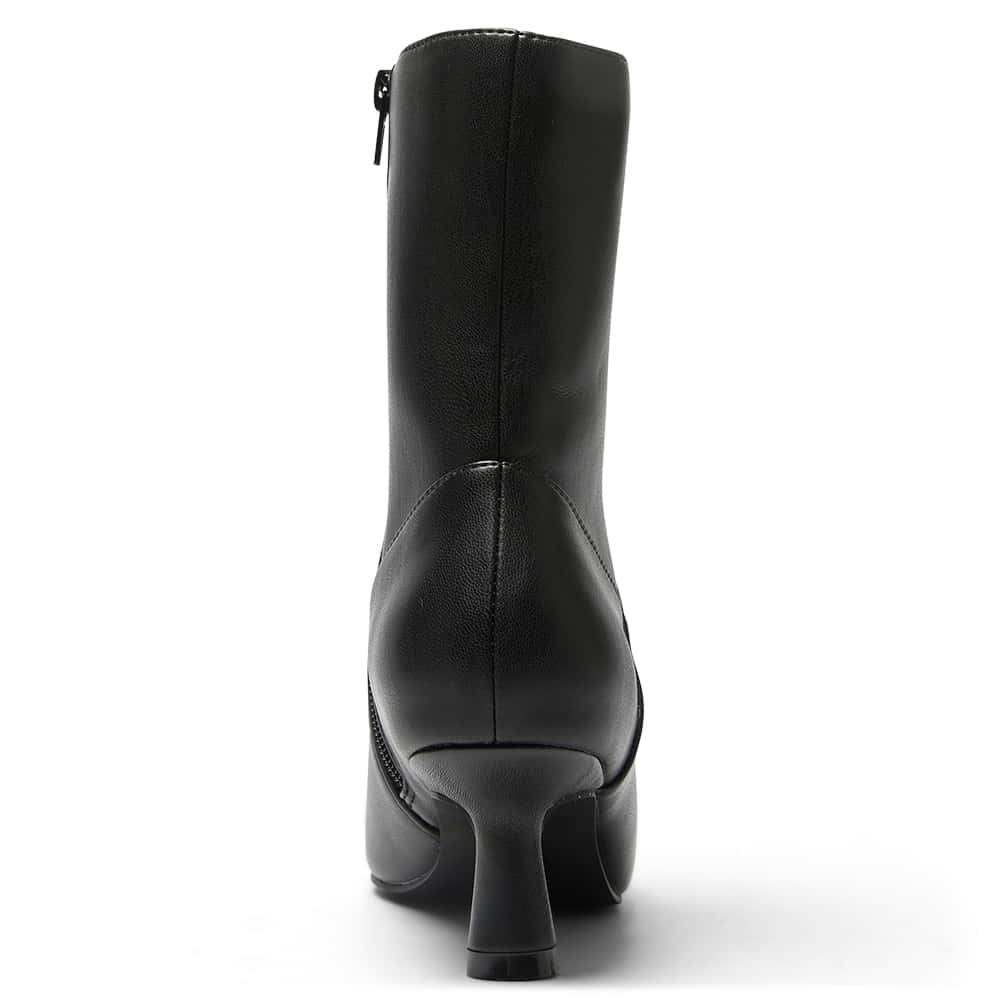 Paloma Boot in Black Smooth