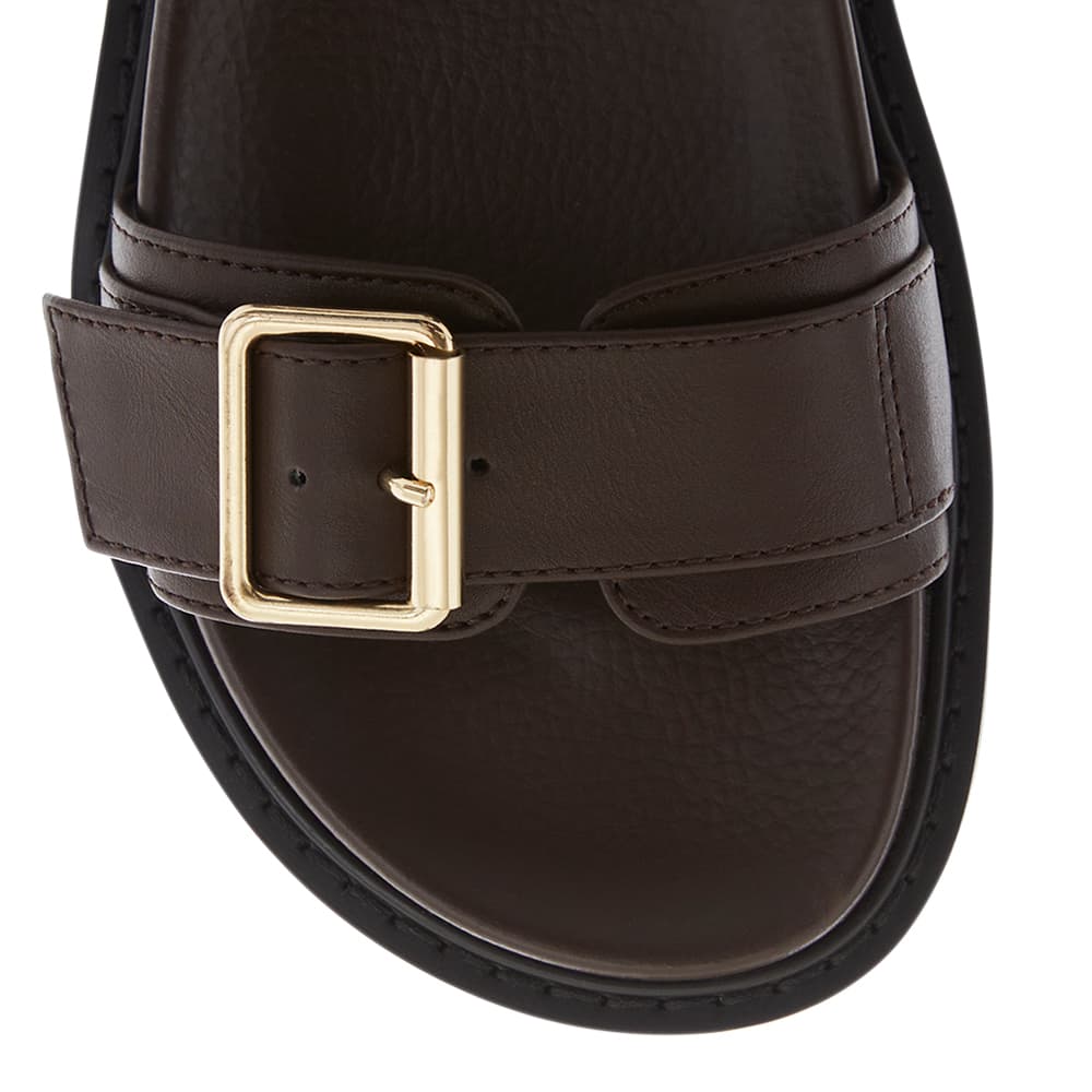 Poppy Slide in Chocolate Smooth