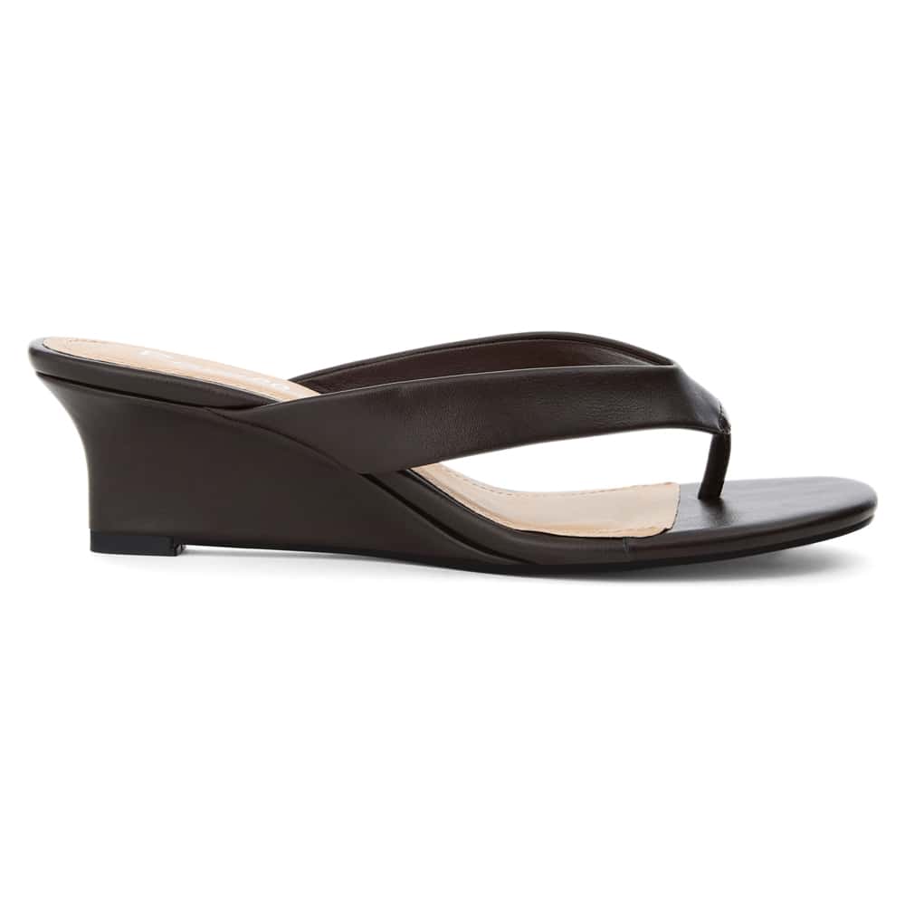 Quinn Heel in Chocolate Smooth Smooth