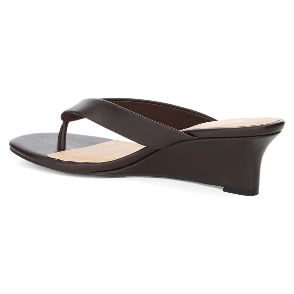 Quinn Heel in Chocolate Smooth Smooth