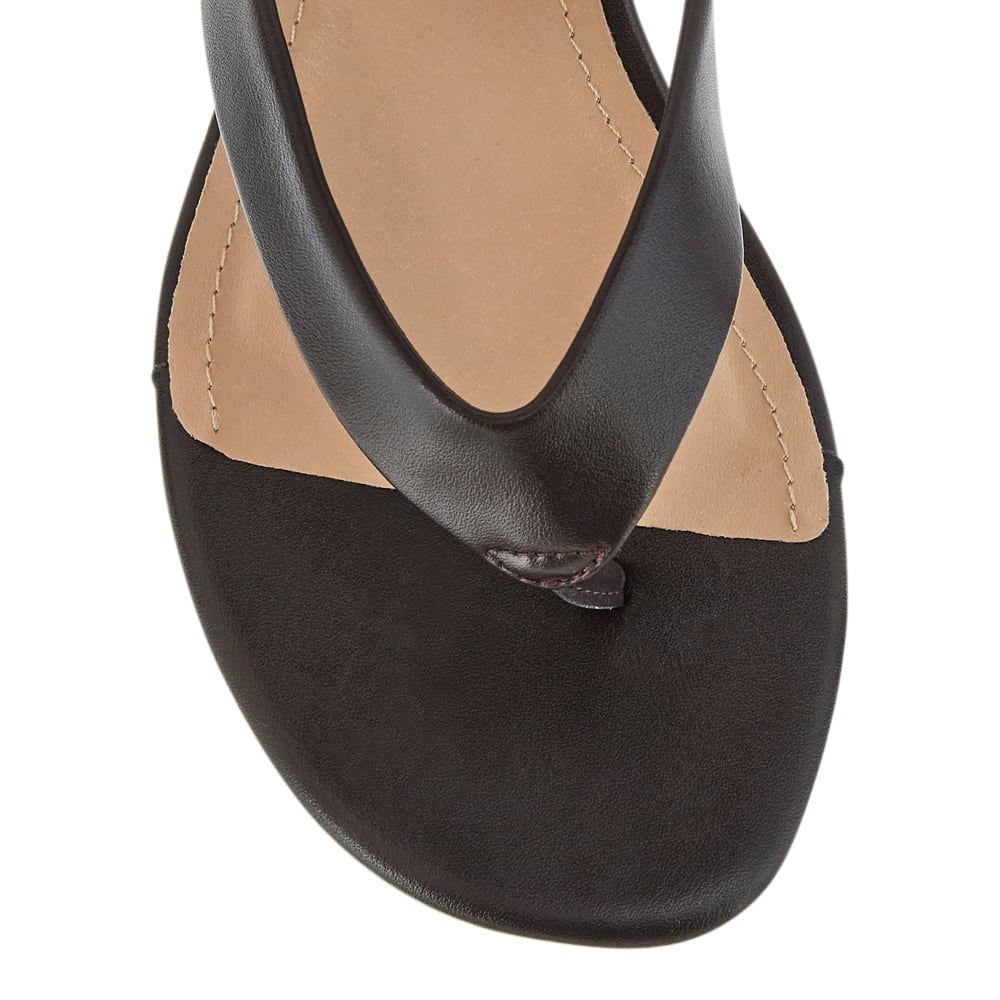 Quinn Heel in Chocolate Smooth Smooth
