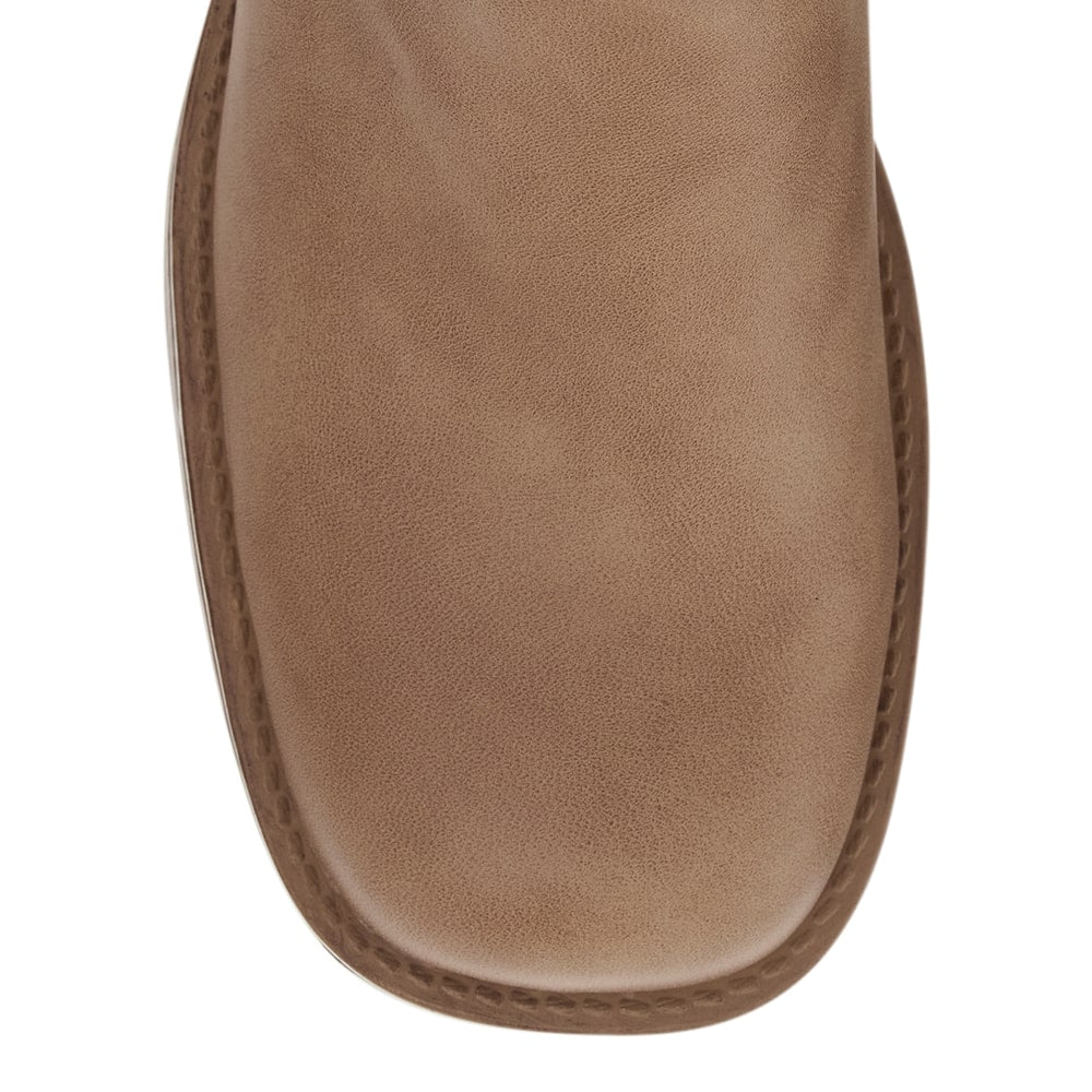 Rebel Boot in Natural Smooth