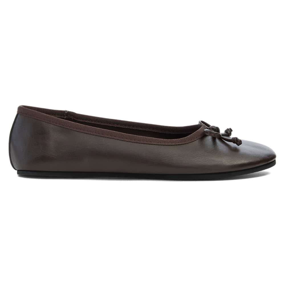 Samantha Ballet Flat in Chocolate Smooth