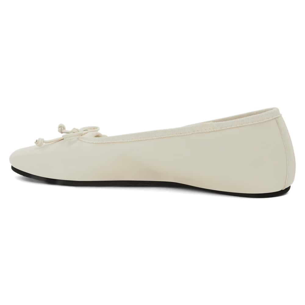 Samantha Ballet Flat in Ivory Smooth