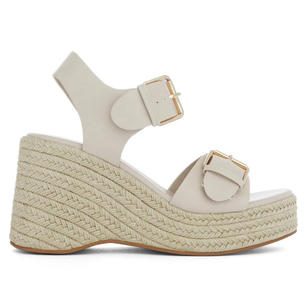 Sardinia Wedge in Off White Smooth