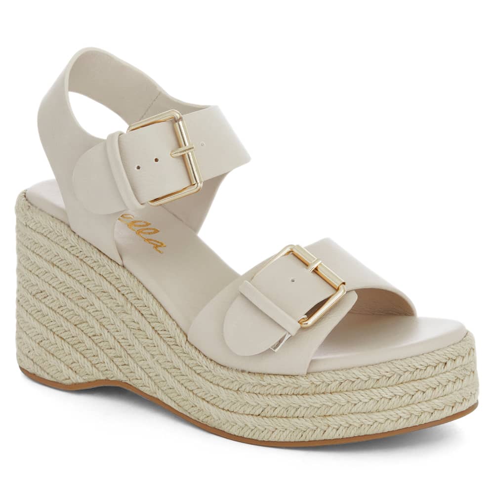 Sardinia Wedge in Off White Smooth