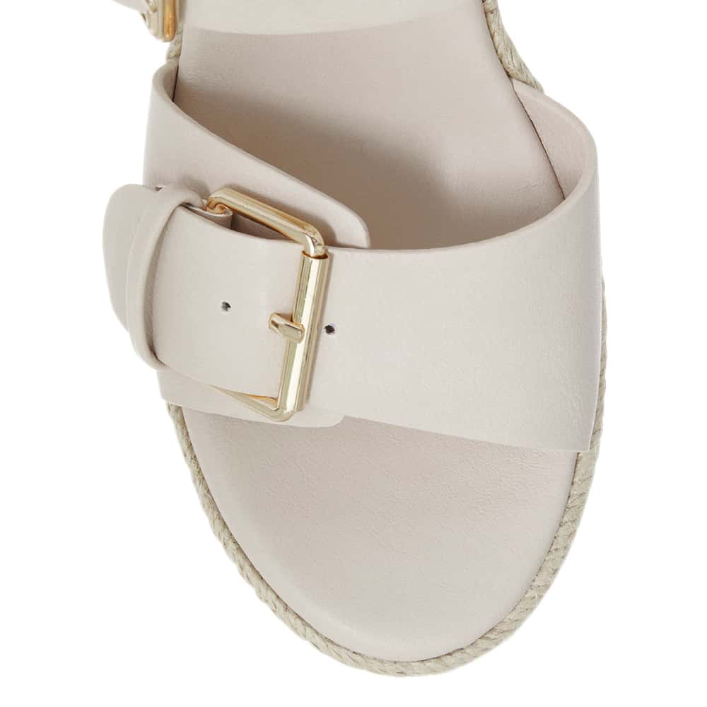 Sardinia Wedge in Off White Smooth