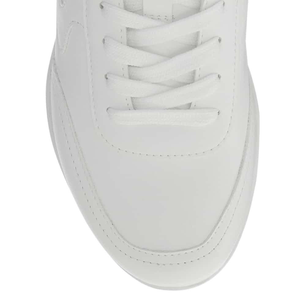 Score Sneaker in White