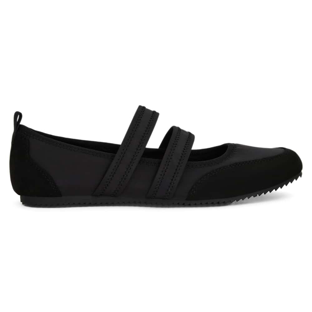 Sprint Ballet Flat in Black On Black