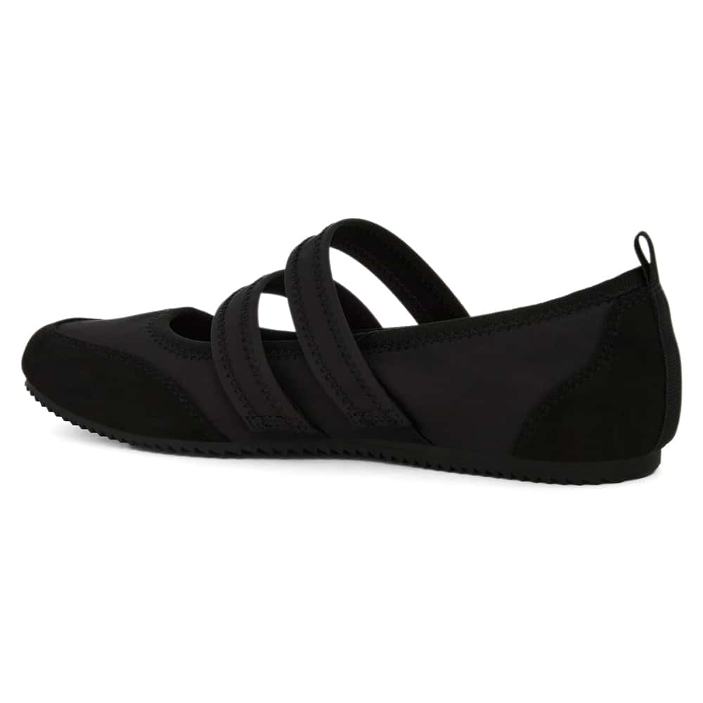 Sprint Ballet Flat in Black On Black