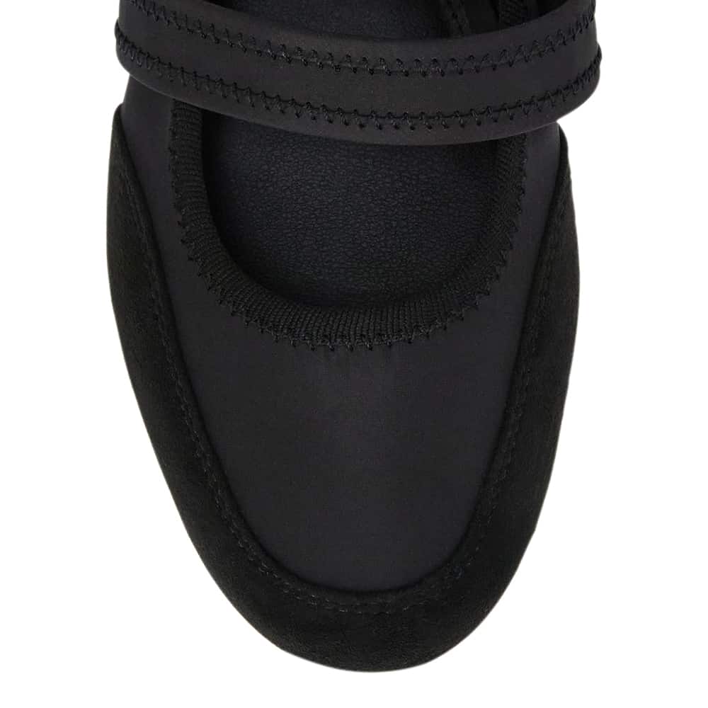 Sprint Ballet Flat in Black On Black