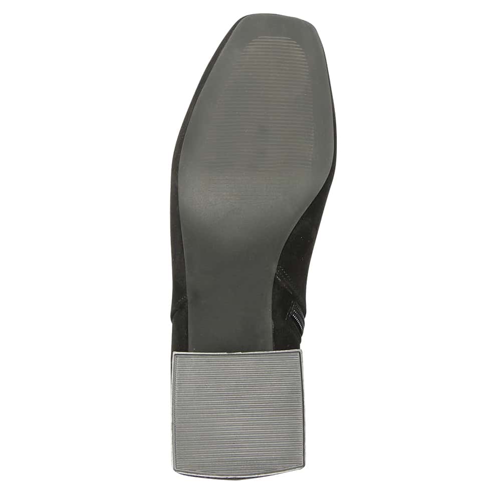 Tabby Boot in Black