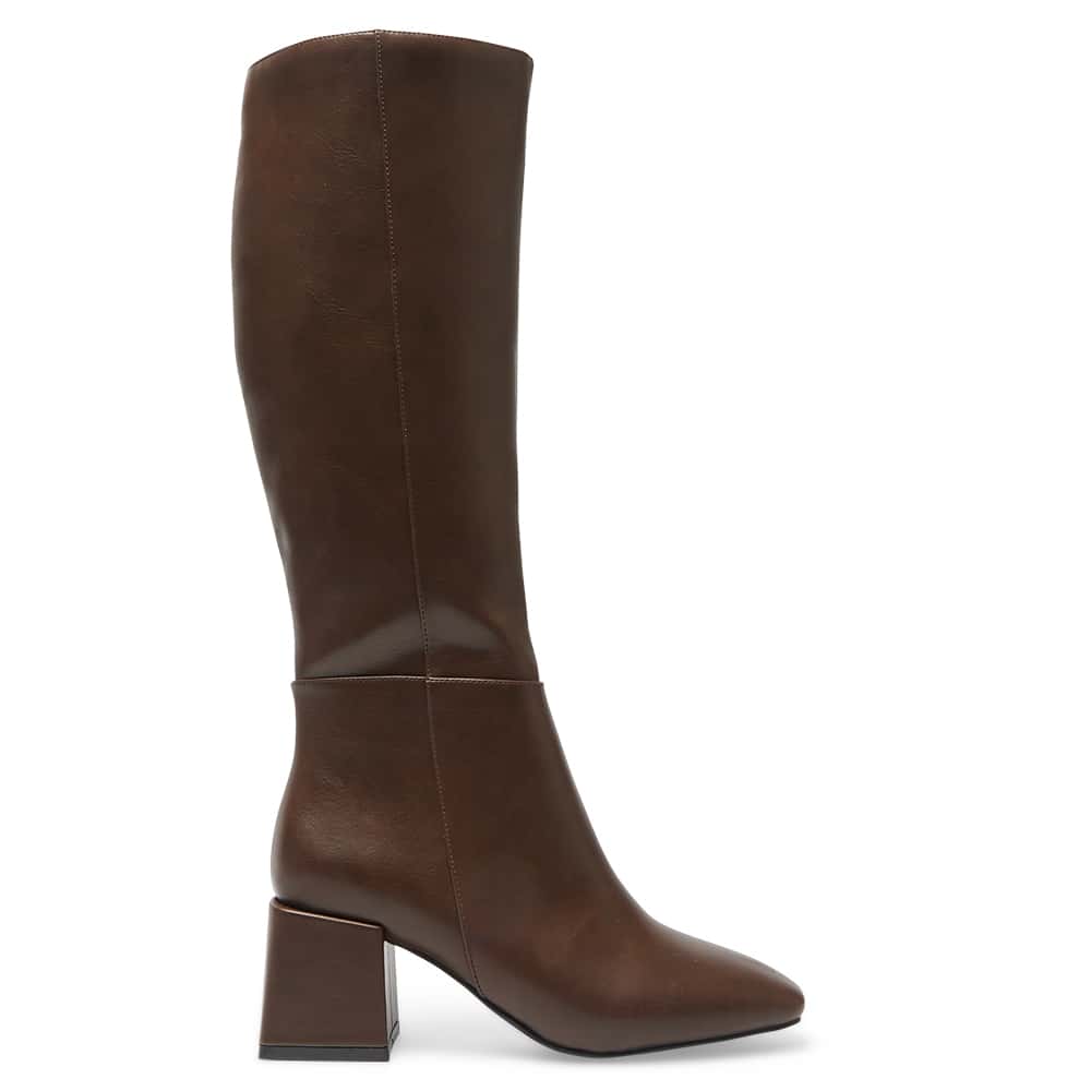 Tabby Boot in Chocolate