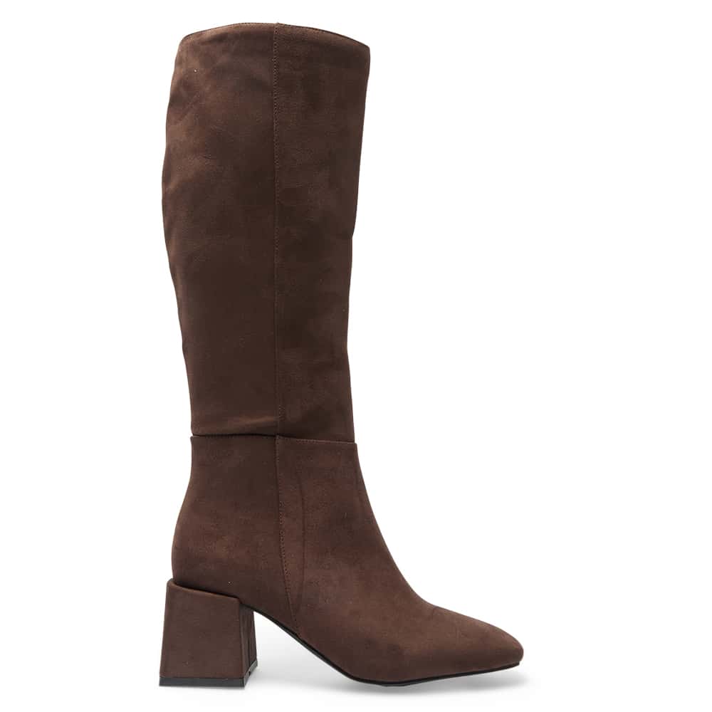 Tabby Boot in Chocolate