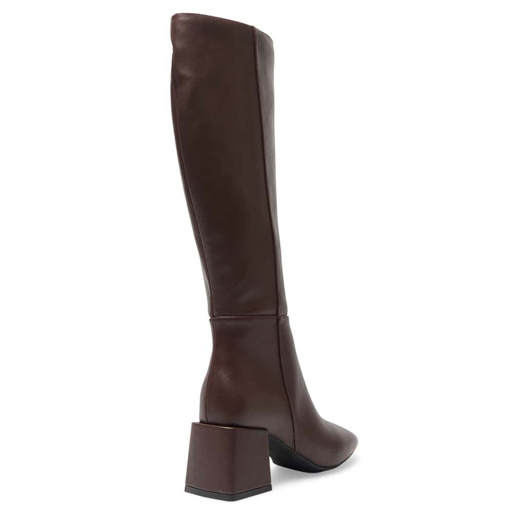 Tabby Boot in Wine Smooth