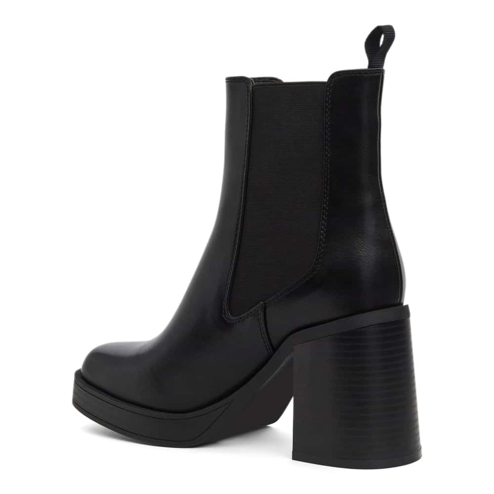Tana Boot in Black Smooth