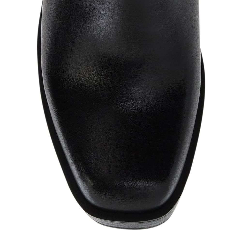 Tana Boot in Black Smooth