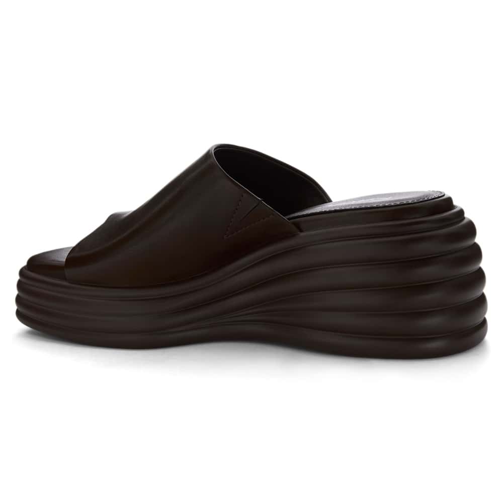 Thea Wedge in Chocolate Smooth