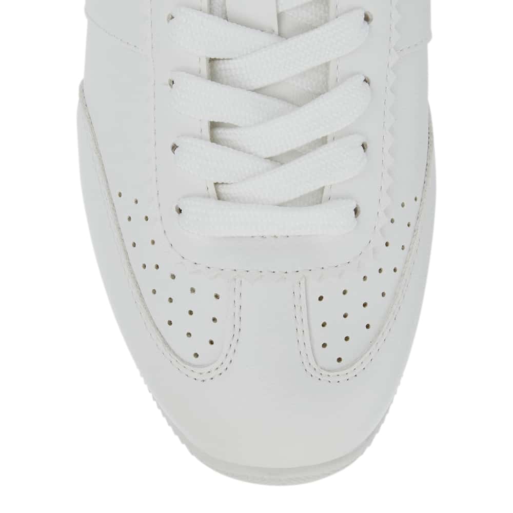 Timeout Sneaker in White Smooth