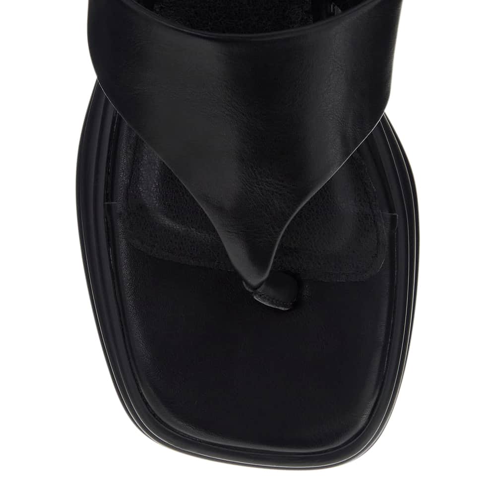 Tula Wedge in Black Smooth