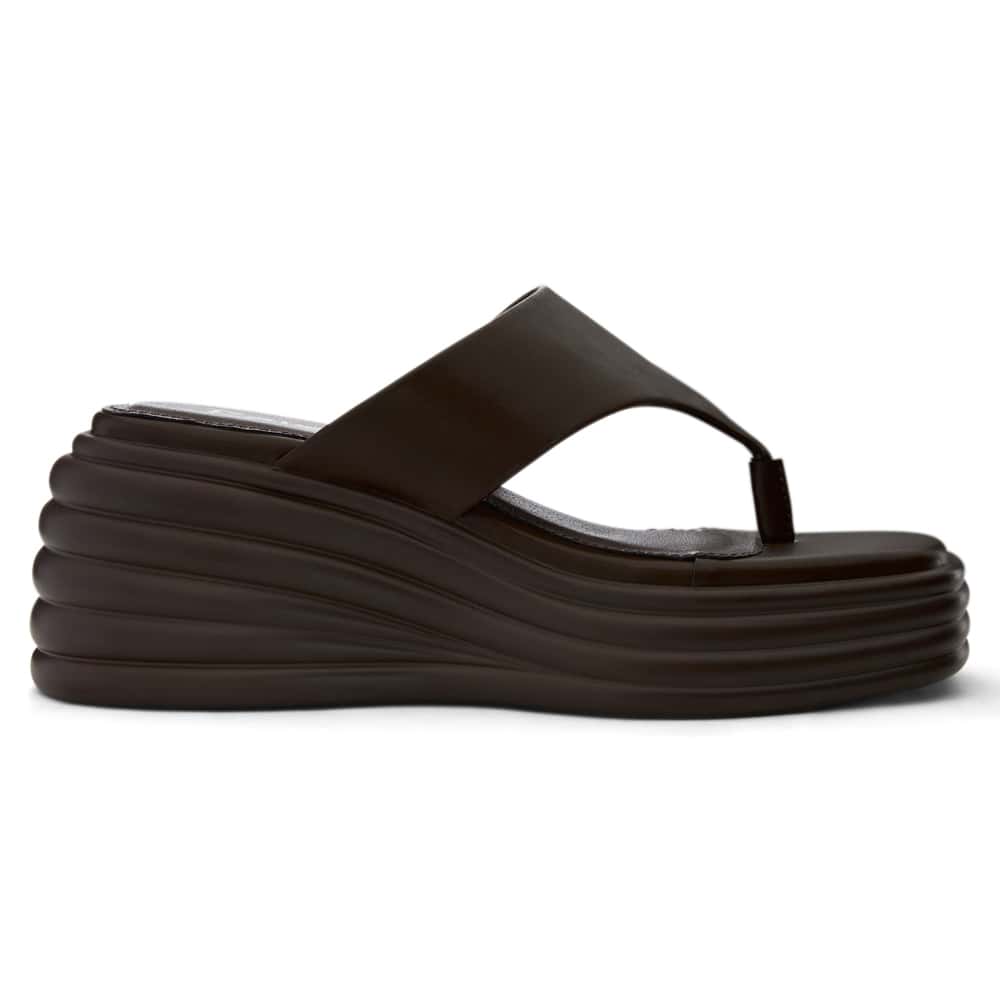 Tula Wedge in Chocolate Smooth