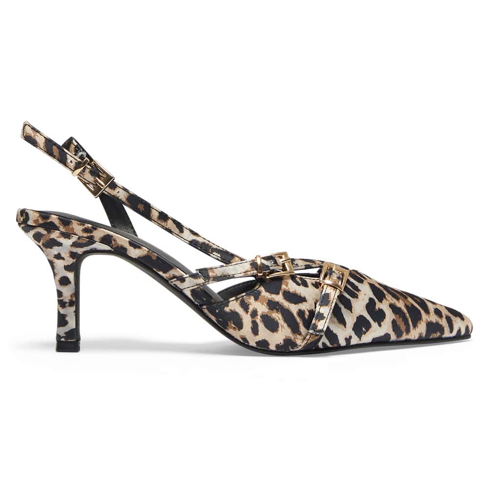 Veronica Heel in Animal