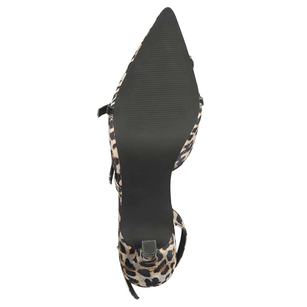 Veronica Heel in Animal