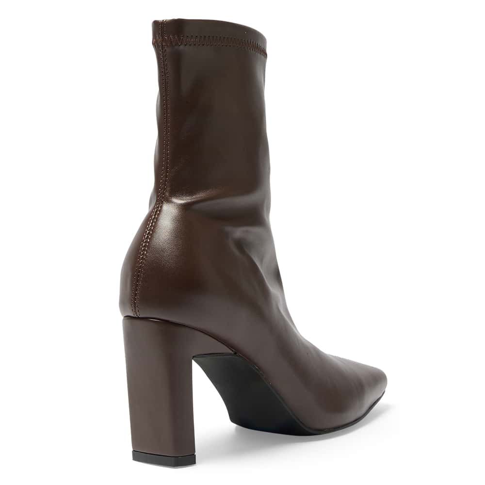 Vista Boot in Chocolate Smooth