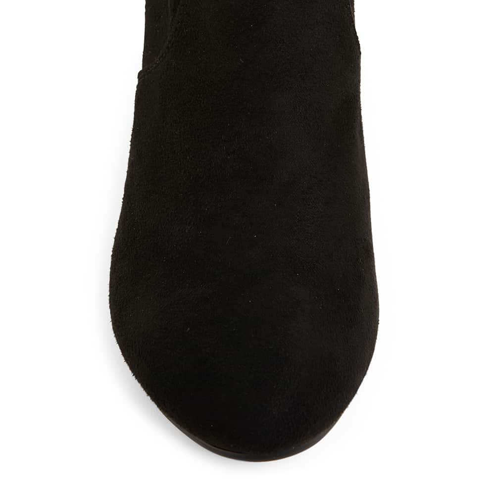 Zest Boot in Black Smooth