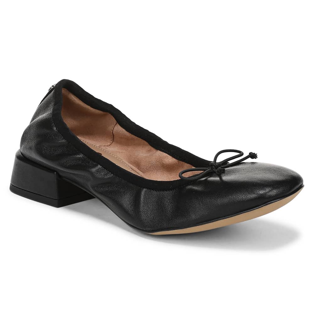 Belle Ballet Flat in Black Leather