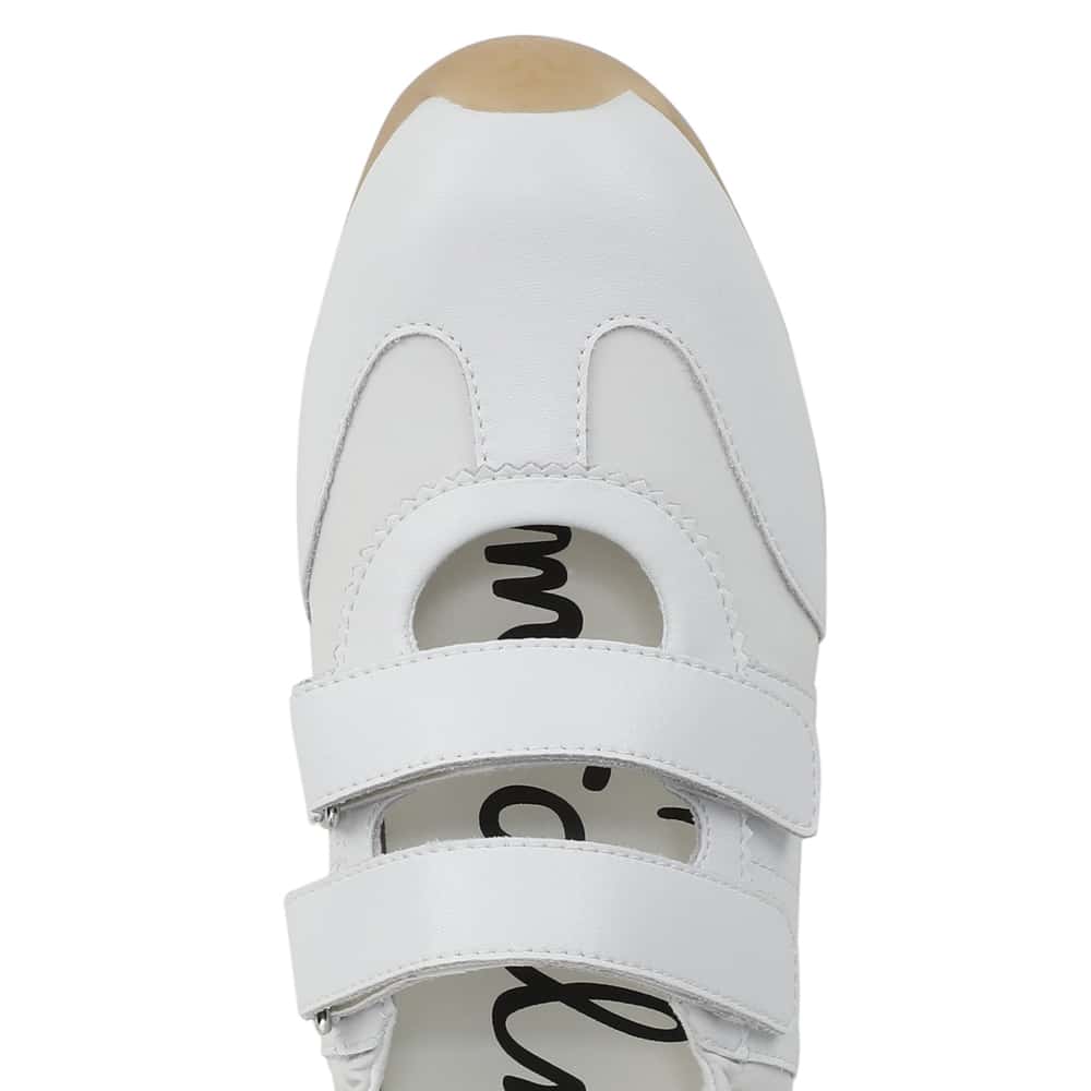 Isabella Sneaker in White Leather