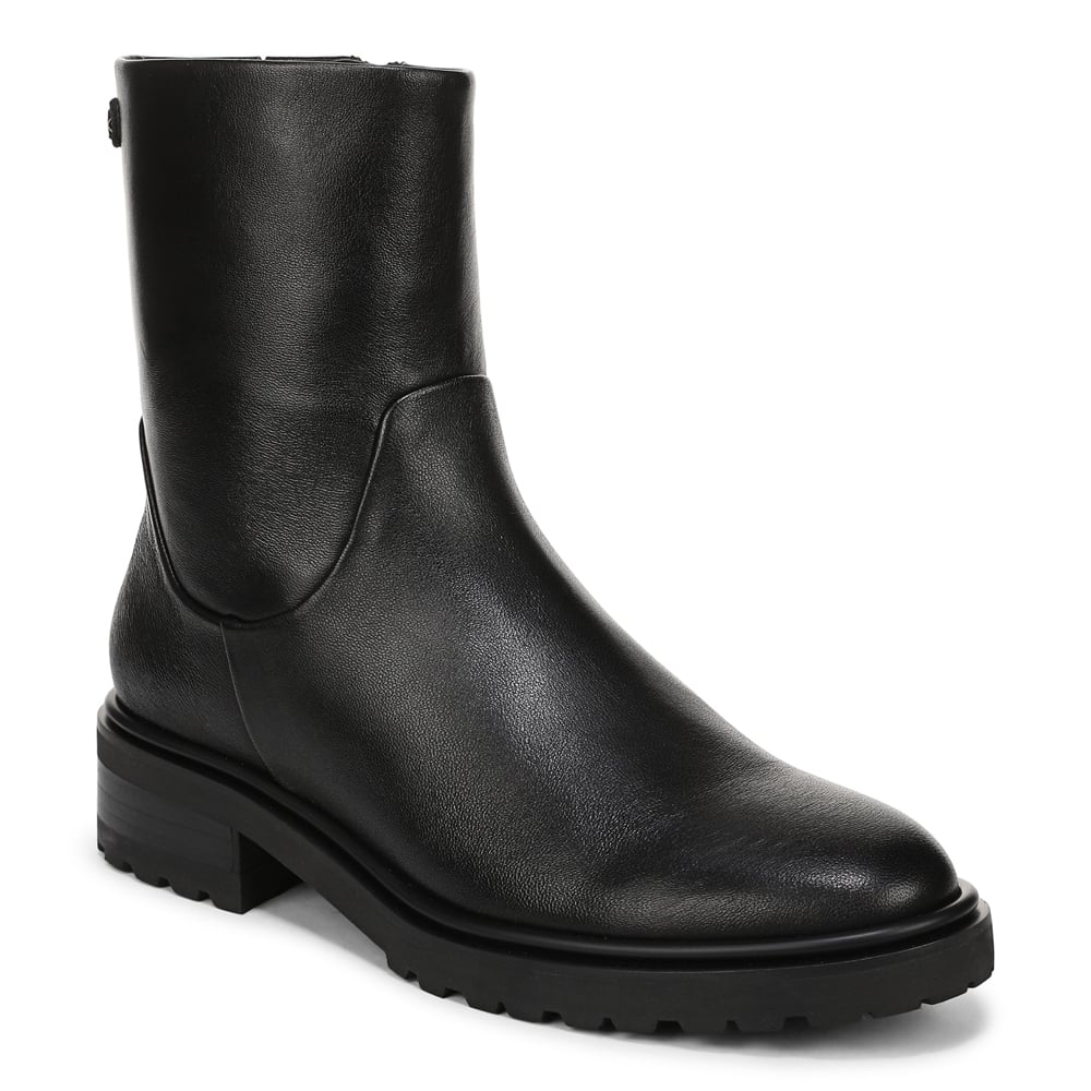 Sky Boot in Black Leather