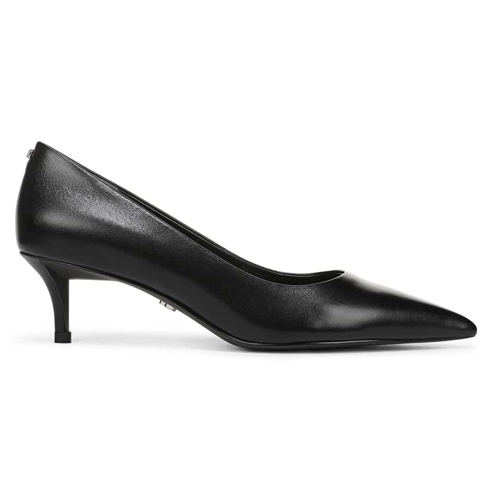Summer Pumps in Black Leather