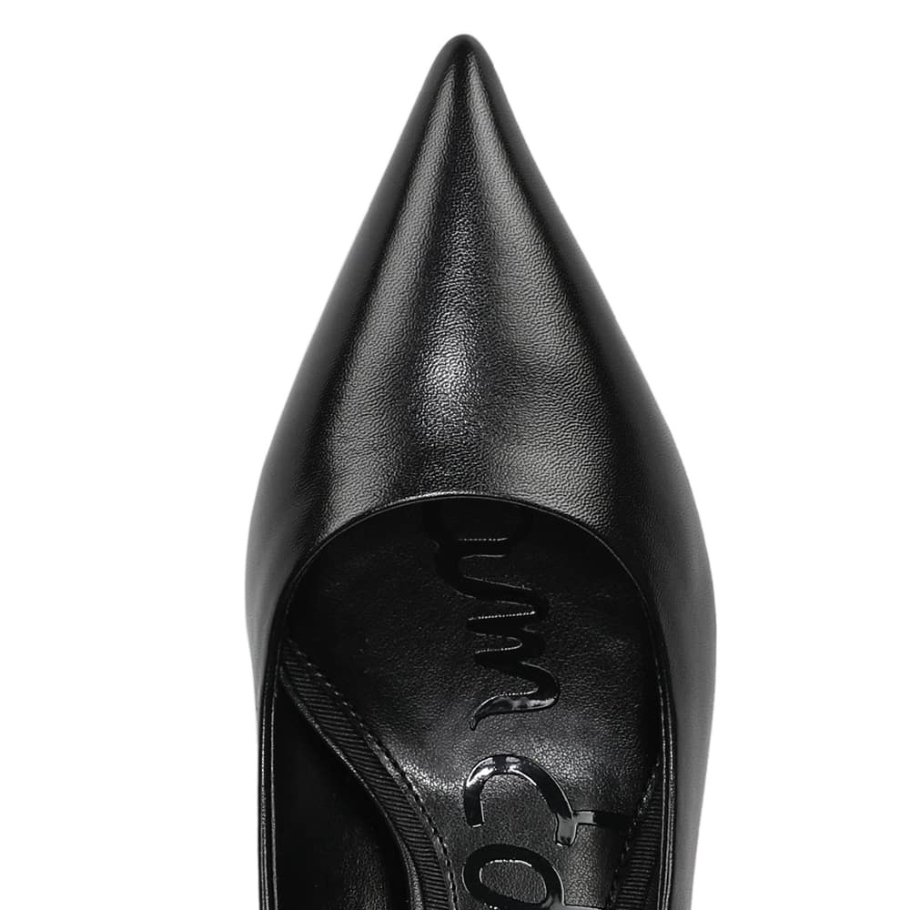 Summer Pumps in Black Leather