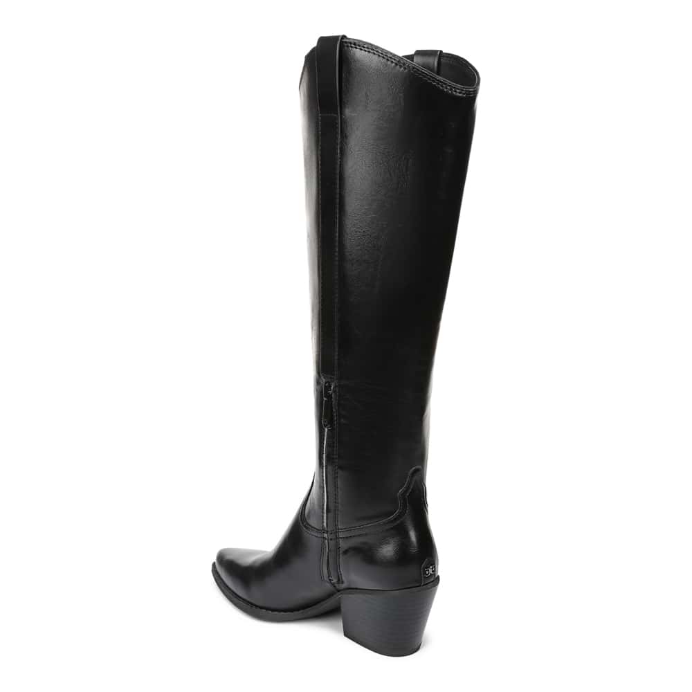 Wyatt Boot in Black Leather