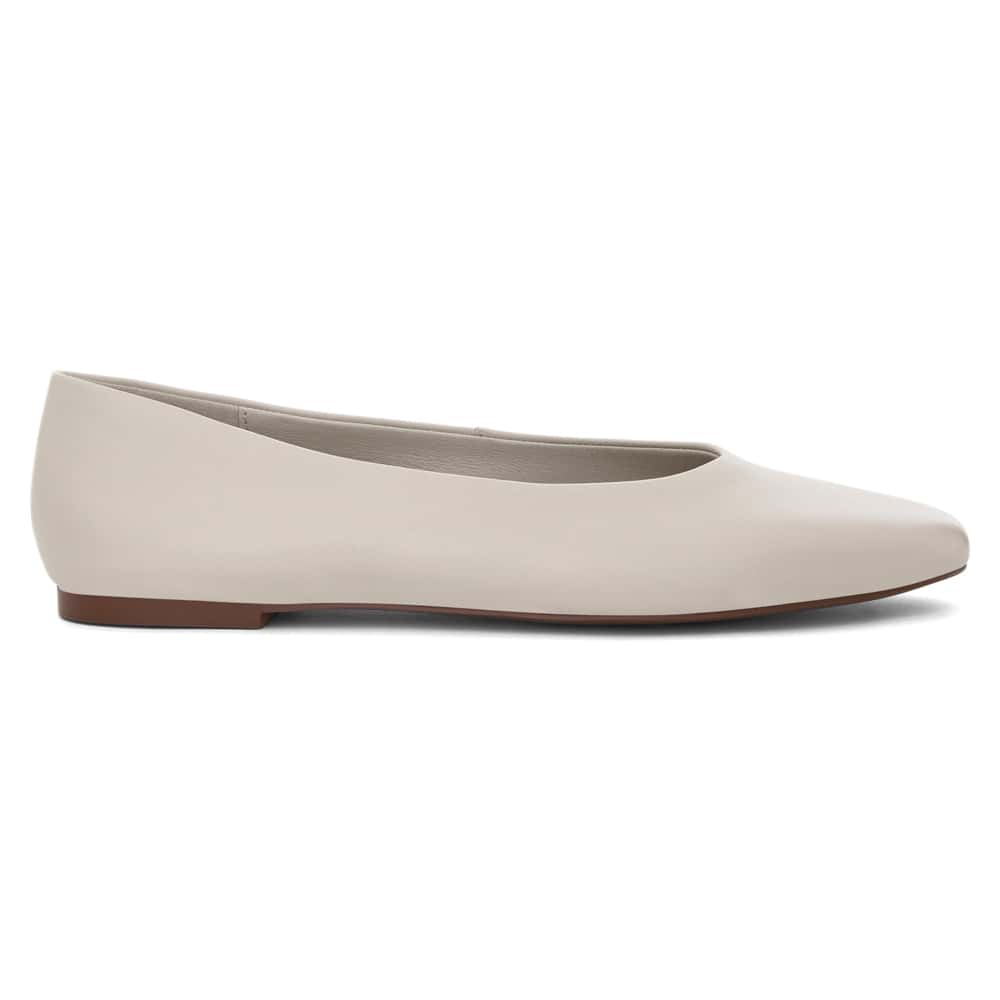 Amanda Ballet Flat in Bone Leather