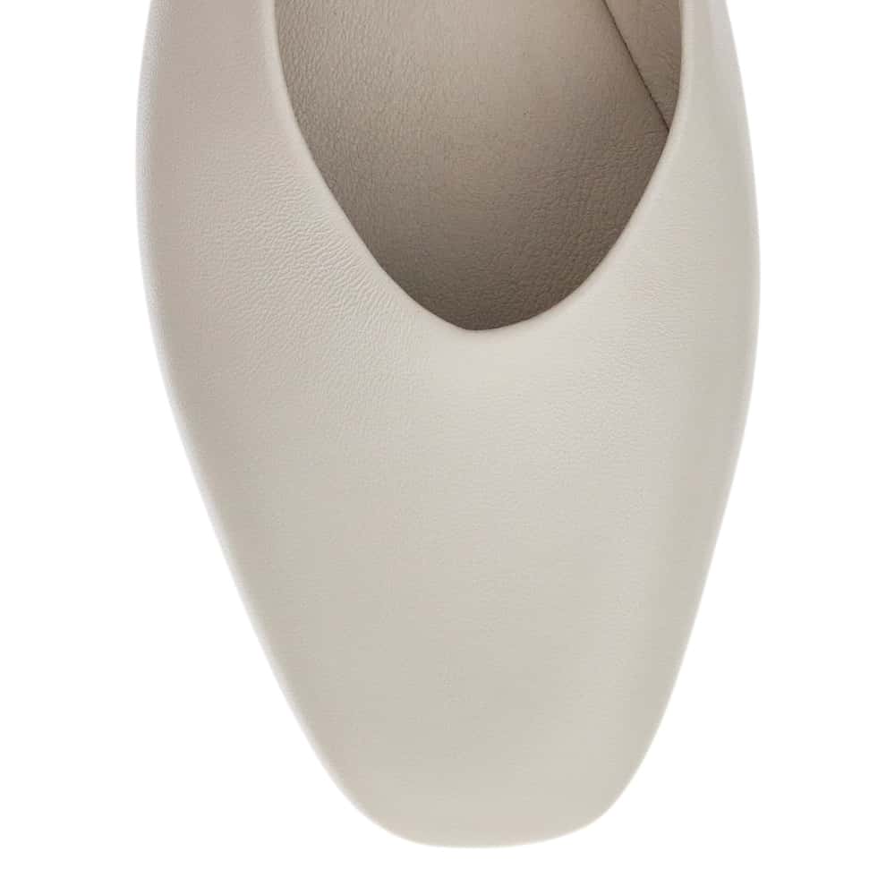 Amanda Ballet Flat in Bone Leather