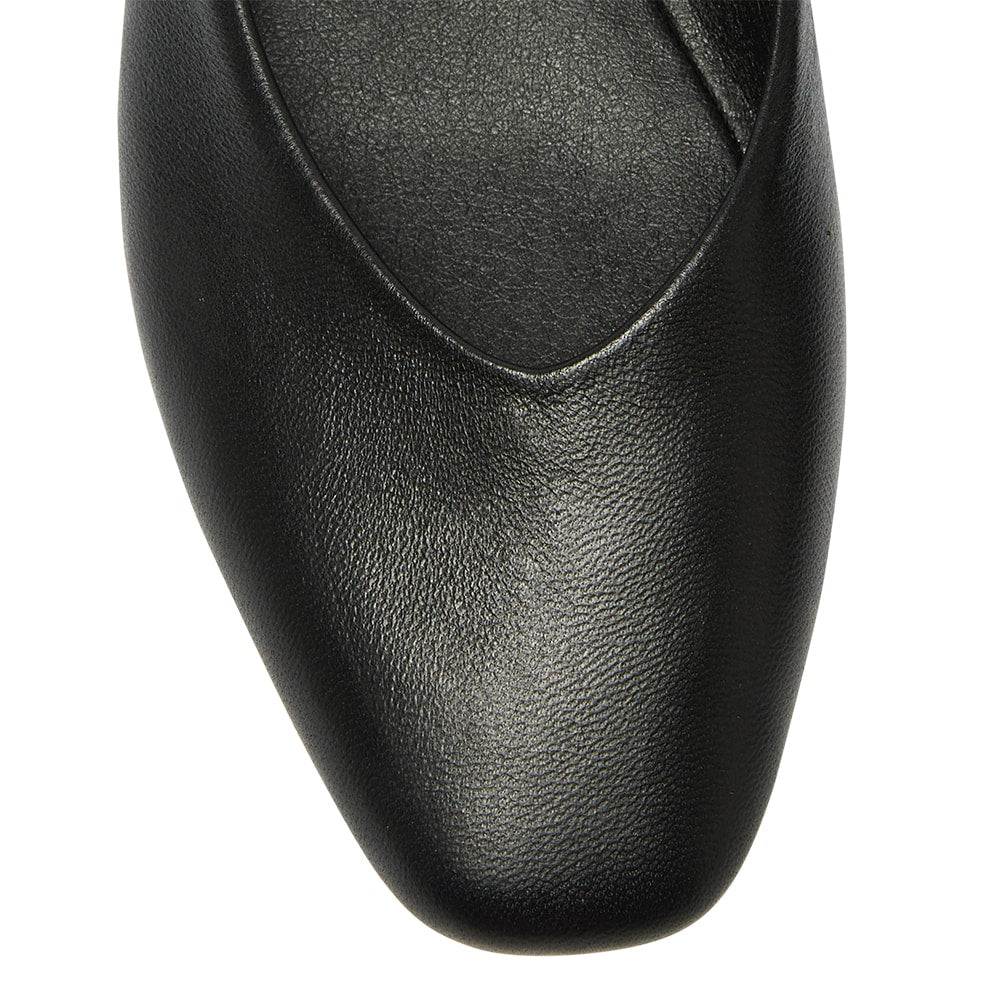 Amanda Ballet Flat in Black Leather