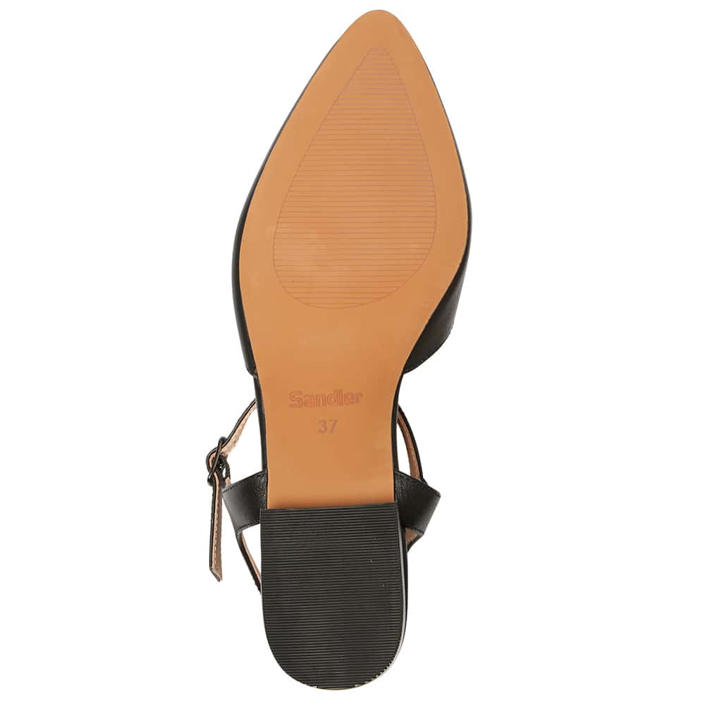 Amity Flat in Black Leather