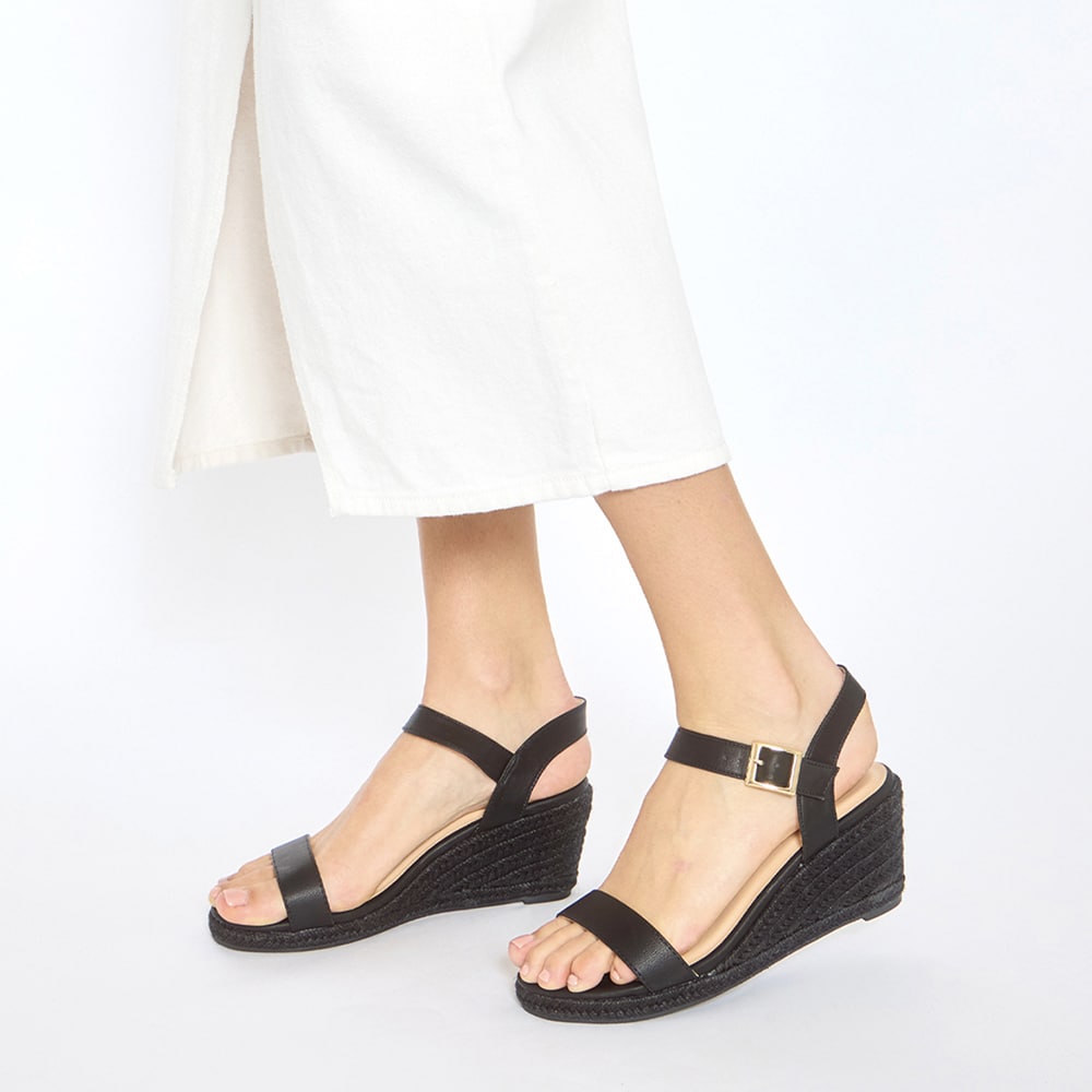 Annie Wedge in Black On Black