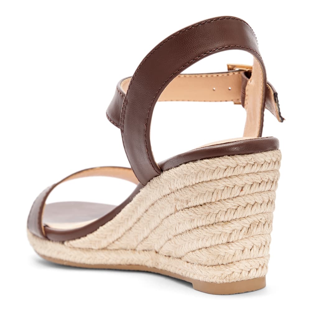 Annie Wedge in Chocolate Smooth