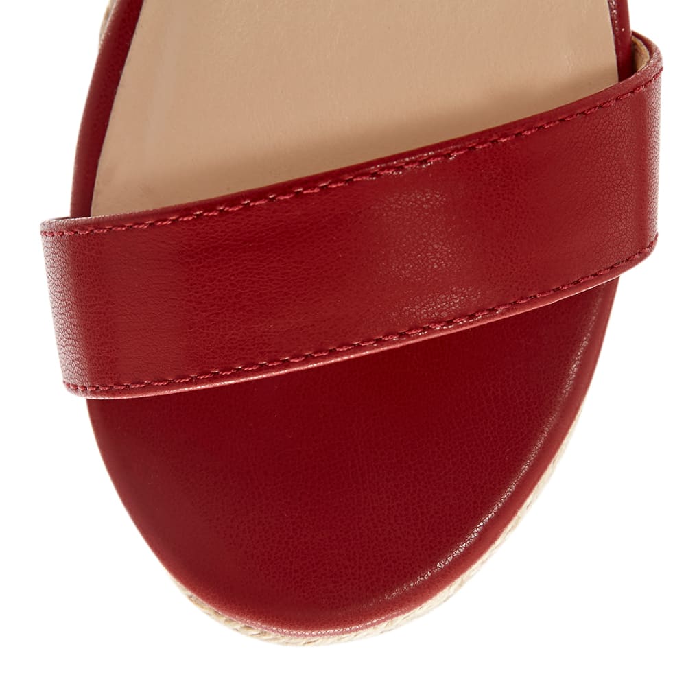 Annie Wedge in Red Smooth