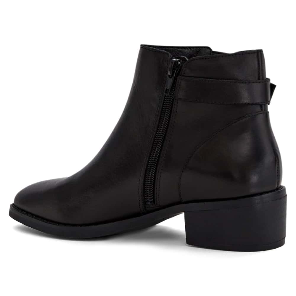 Cesar Boot in Black Leather